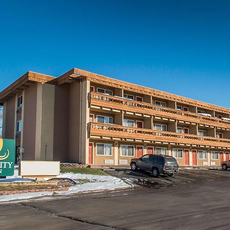 Quality Inn East Dubuque Extérieur photo