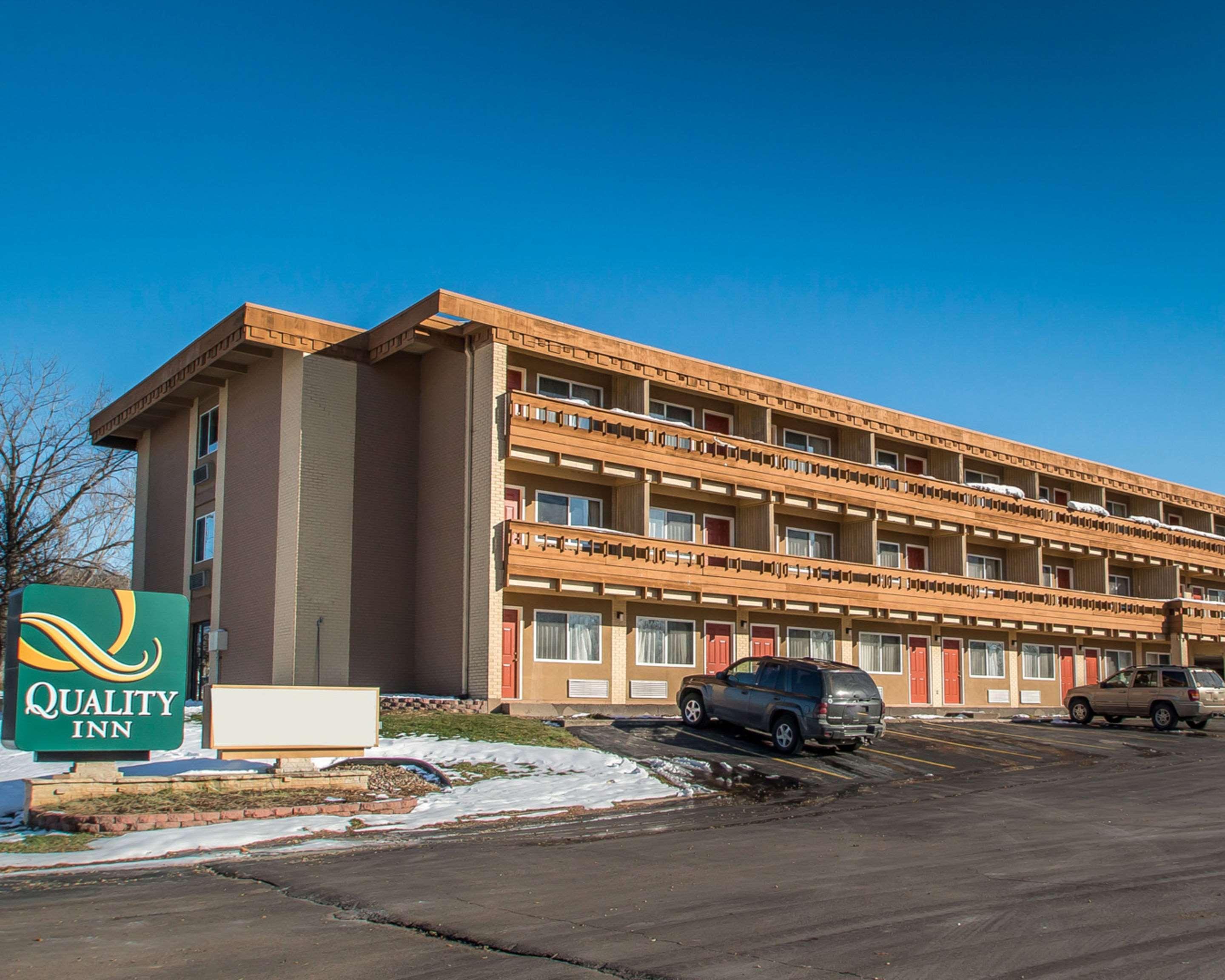 Quality Inn East Dubuque Extérieur photo