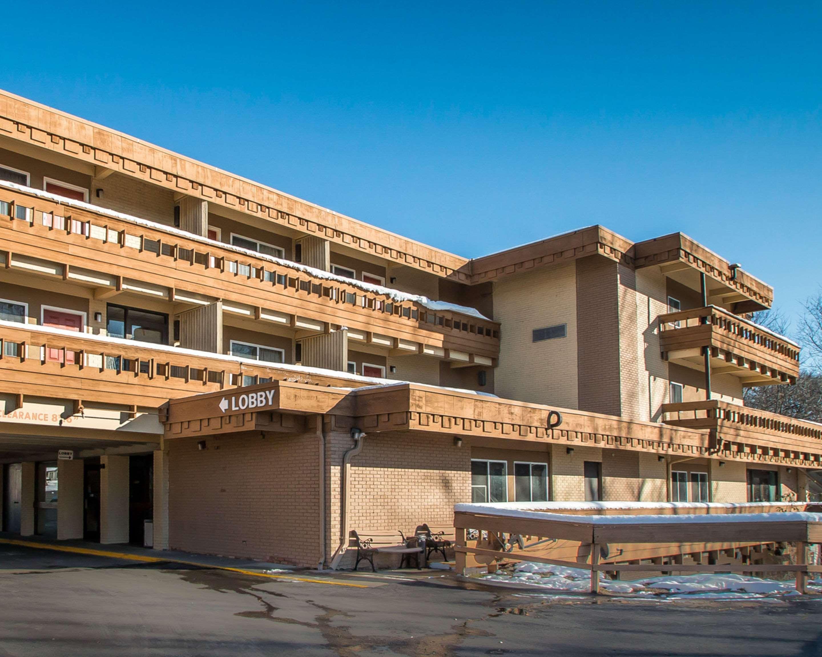 Quality Inn East Dubuque Extérieur photo