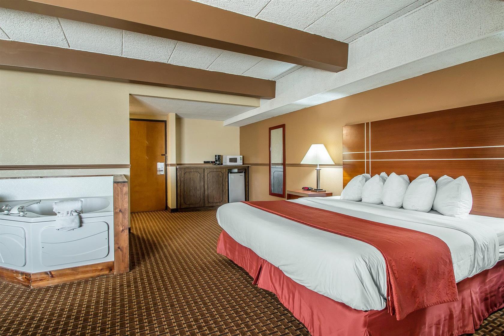 Quality Inn East Dubuque Extérieur photo