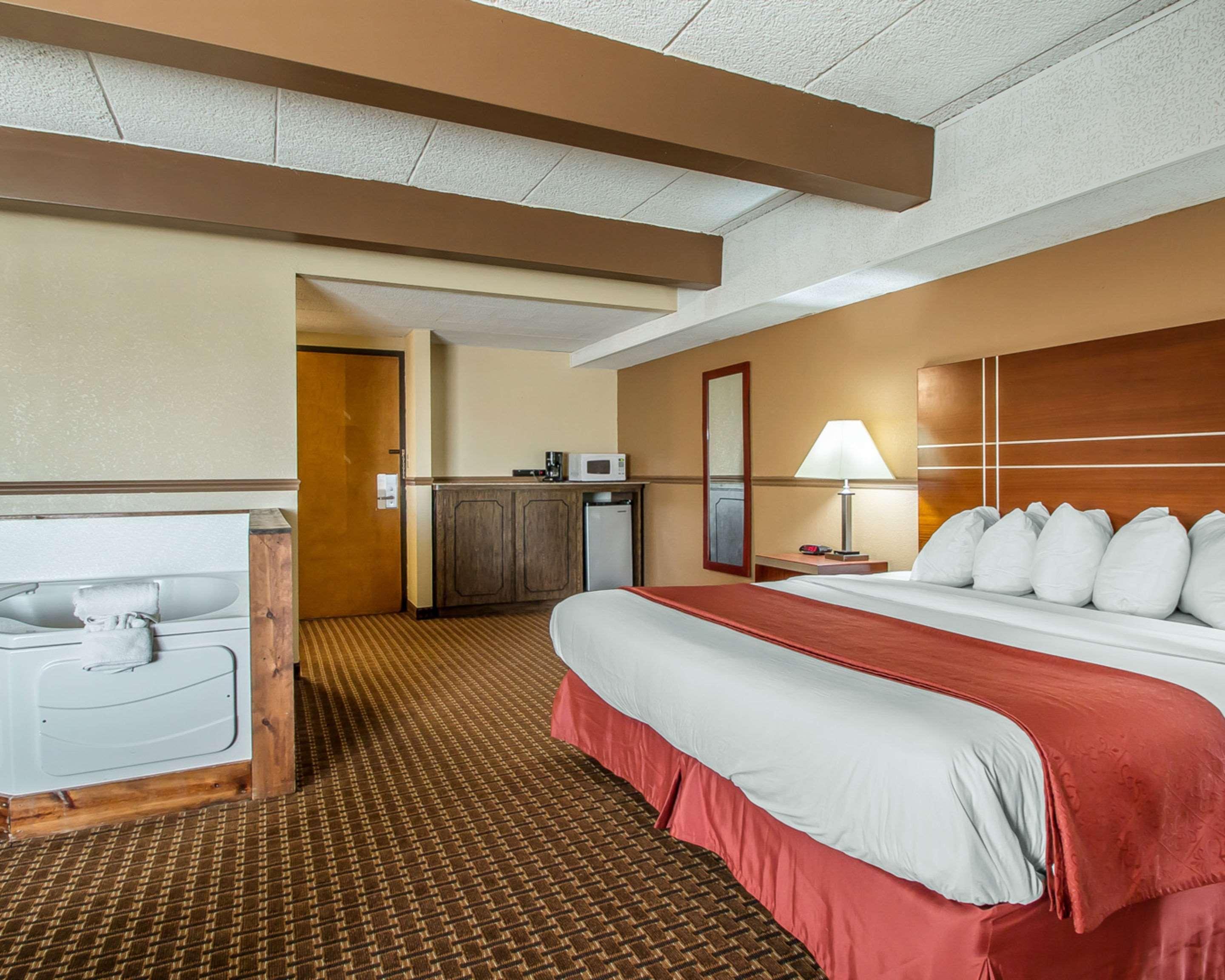 Quality Inn East Dubuque Extérieur photo