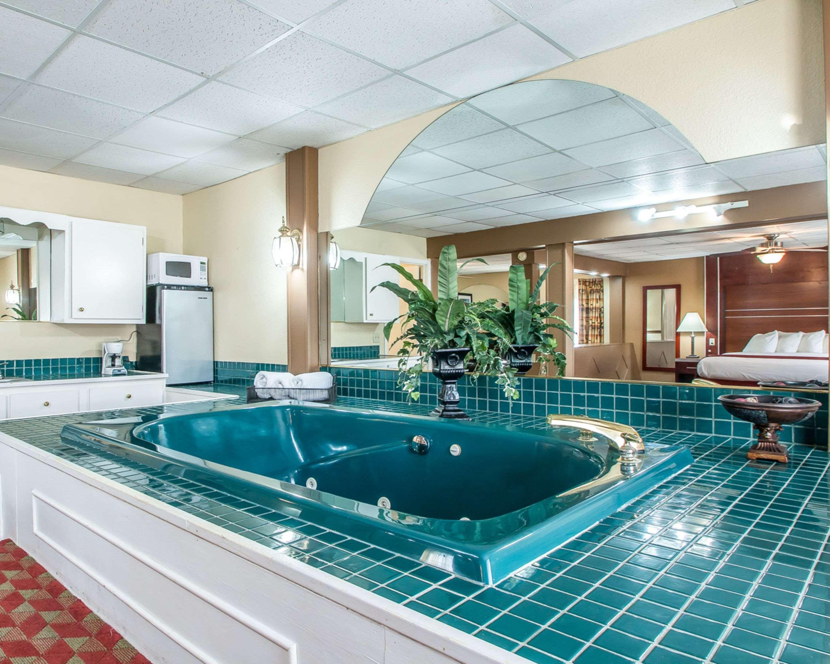 Quality Inn East Dubuque Extérieur photo