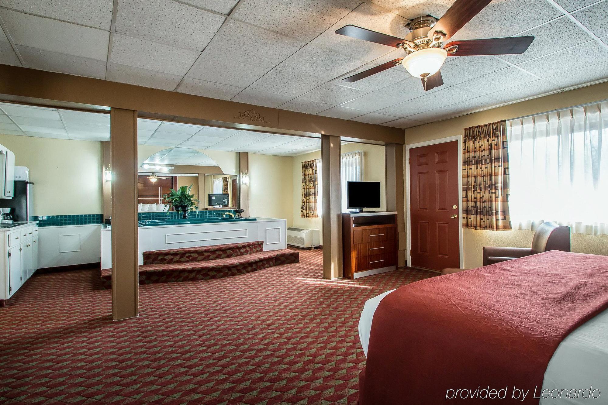Quality Inn East Dubuque Extérieur photo