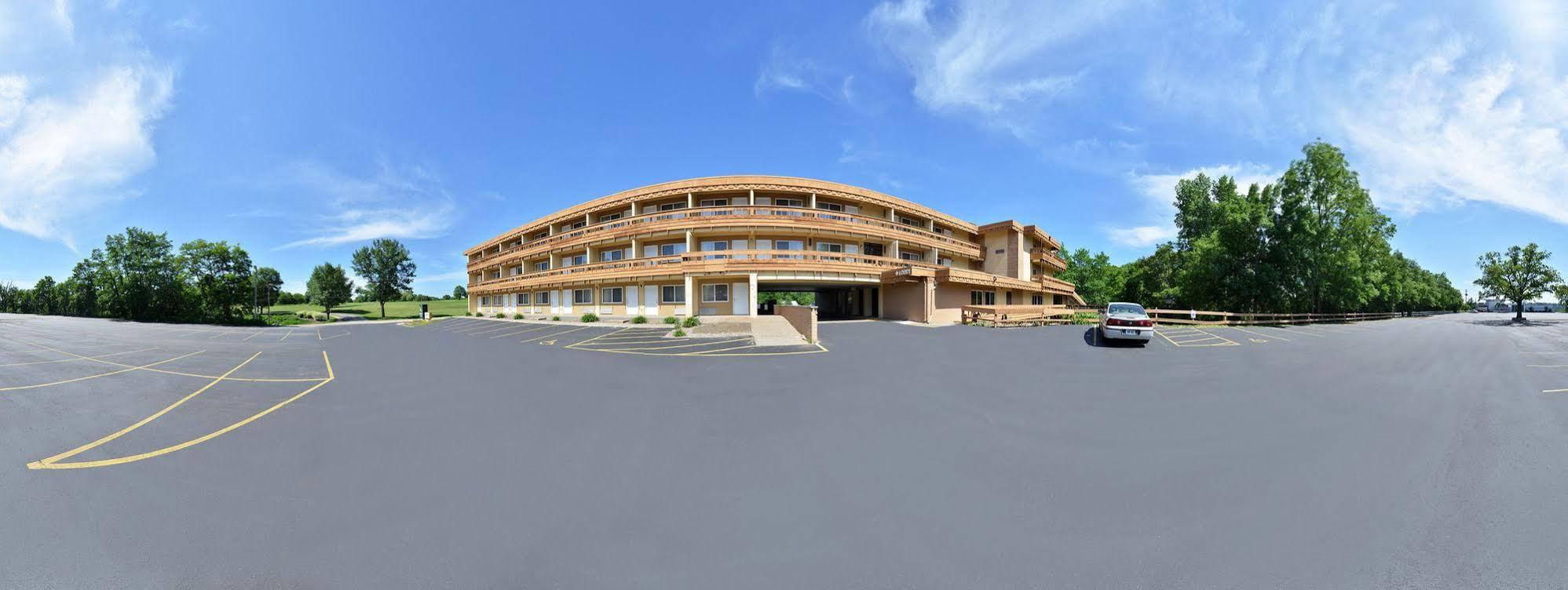 Quality Inn East Dubuque Extérieur photo