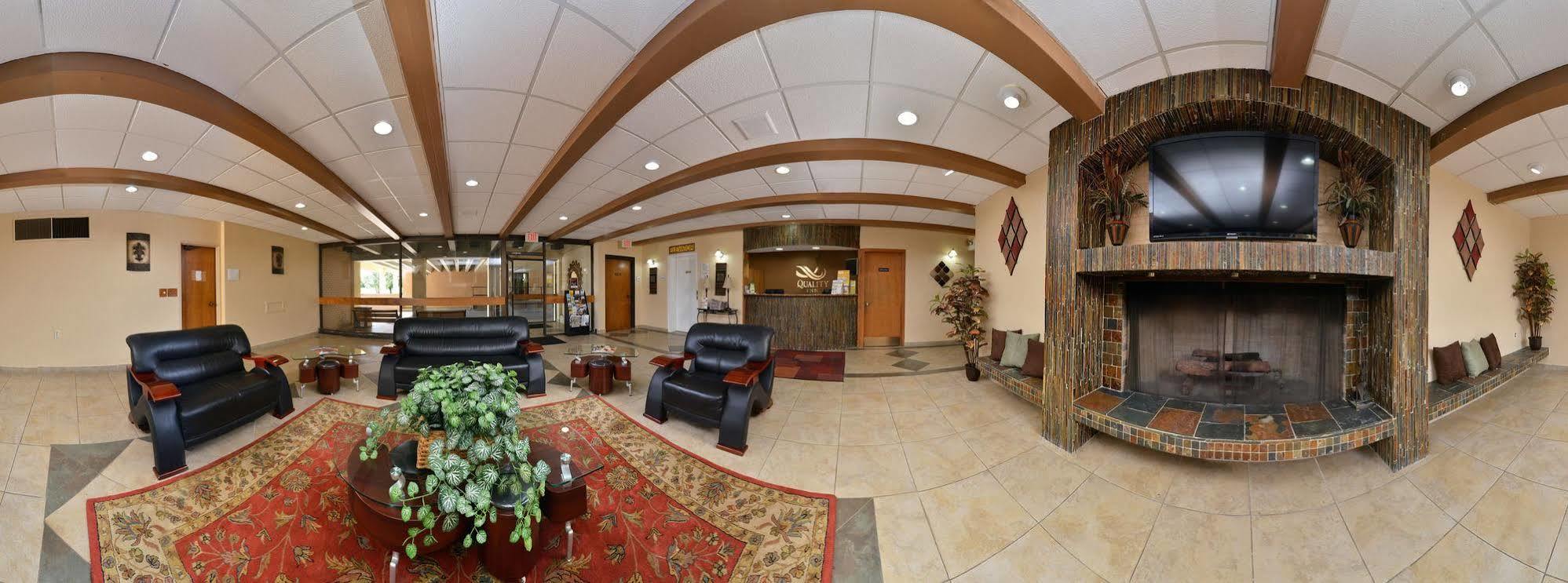 Quality Inn East Dubuque Extérieur photo